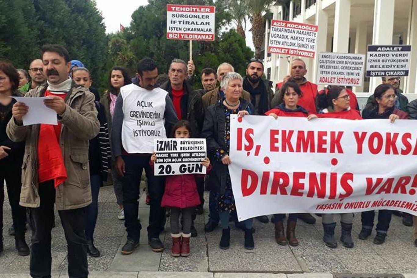 İzmir'de 220 belediye çalışanı işten çıkarıldı İzmir'de 220 belediye çalışanı işten çıkarıldı